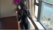 Extreme Latex breathplay
