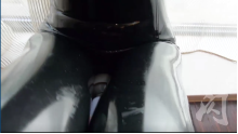 Extreme Latex breathplay
