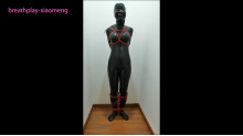 Xiaomeng Becomes a Latex Doll
