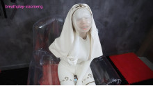 小萌白いラバー修道女の二酸化炭素地獄