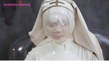小萌白いラバー修道女の二酸化炭素地獄