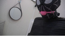 拘束されたスパイダーウーマン